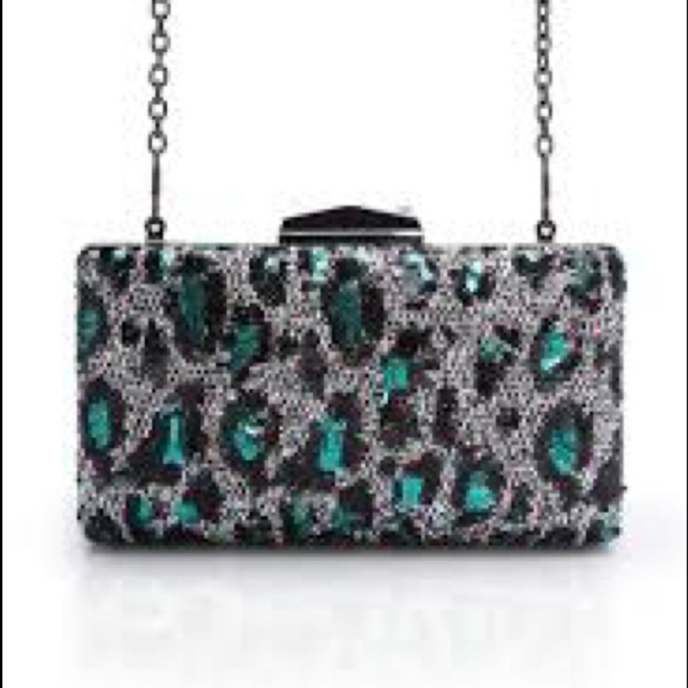 ISO. Hi I am I search of this. Please tag for me.